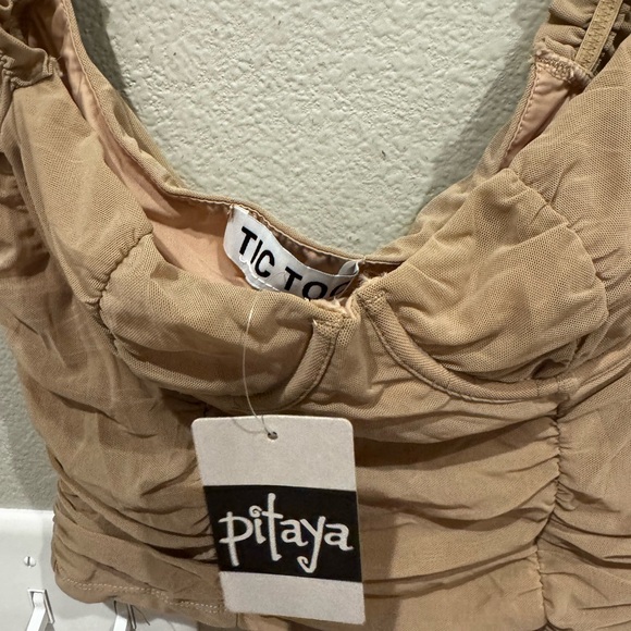 Pitaya Tan Ruffled Crop Top - Picture 2 of 3